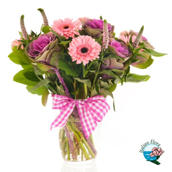 Bouquet con gerbere rosa e fiori viola